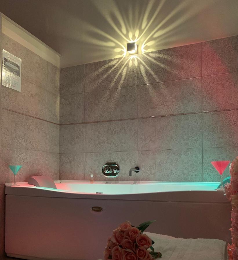 Deluxe Double Room Bath