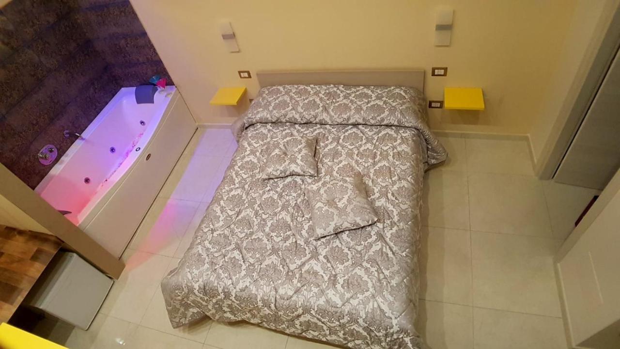 Deluxe Double Room Bath
