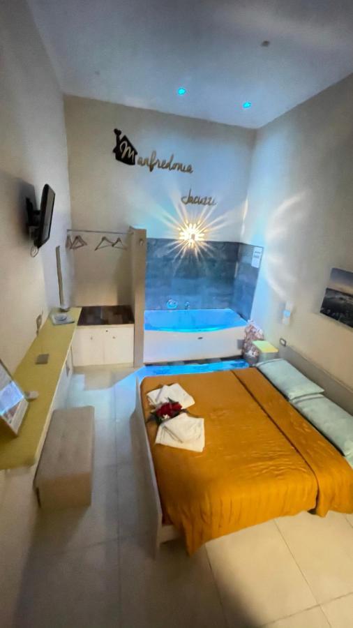 Deluxe Double Room Bath